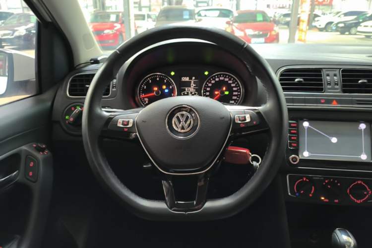 Used Volkswagen Polo 2016 1.6L Automatic Comfort Model Steering Wheel