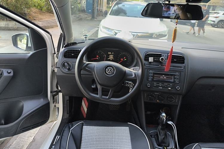 Used Volkswagen Polo 2016 1.4L Automatic Trendy Model Steering Wheel