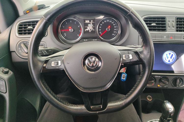 Used Volkswagen Polo 2016 1.6L Automatic Comfort Model Steering Wheel