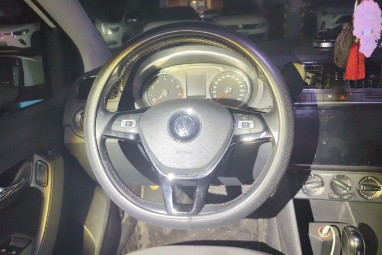 Used Volkswagen Polo 2016 1.6L Automatic Comfort Model Steering Wheel