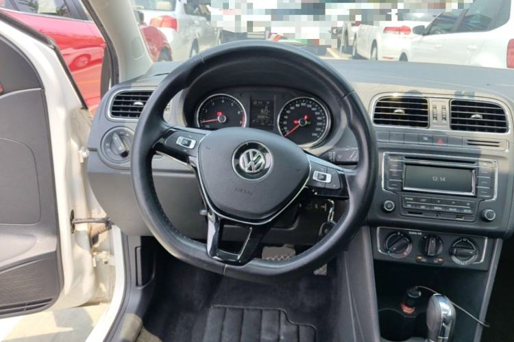 Used Volkswagen Polo 2016 1.6L Automatic Comfort Model Steering Wheel