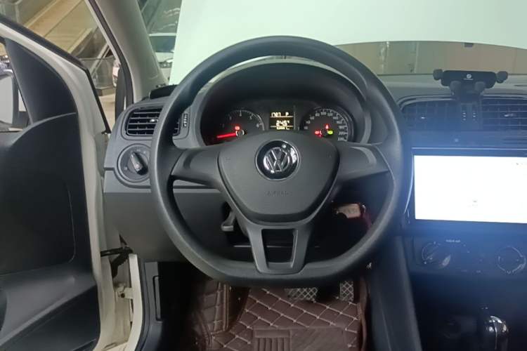 Used Volkswagen Polo 2016 1.4L Automatic Trendy Model Steering Wheel