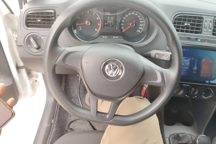 Used Volkswagen Polo 2016 1.4L Manual Fashion Model Steering Wheel