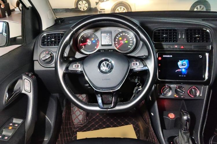 Used Volkswagen Polo 2016 1.6L Automatic Comfort Model Steering Wheel