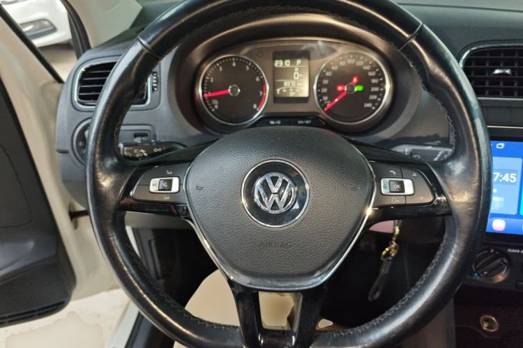 Used Volkswagen Polo 2016 1.6L Automatic Comfort Model Steering Wheel