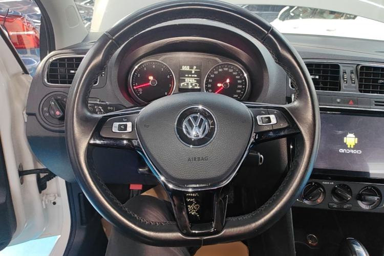 Used Volkswagen Polo 2016 1.6L Automatic Comfort Model Steering Wheel