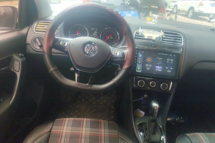 Used Volkswagen Polo 2016 1.6L Automatic Comfort Model Steering Wheel