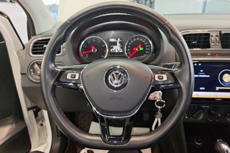 Used Volkswagen Polo 2016 1.6L Automatic Comfort Model Steering Wheel