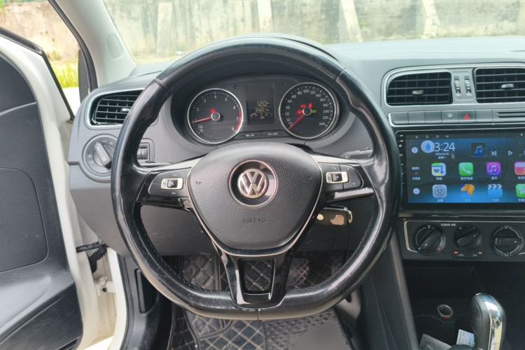 Used Volkswagen Polo 2016 1.6L Automatic Comfort Model Steering Wheel