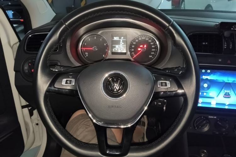 Used Volkswagen Polo 2016 1.6L Automatic Comfort Model Steering Wheel
