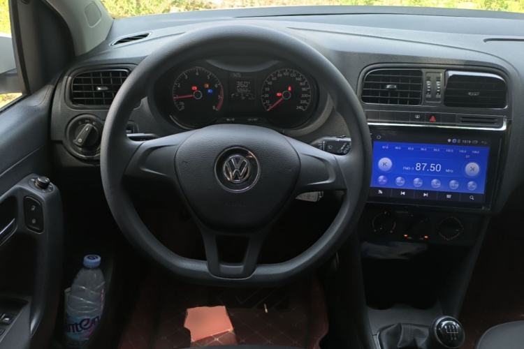 Used Volkswagen Polo 2016 1.4L Manual Fashion Model Steering Wheel