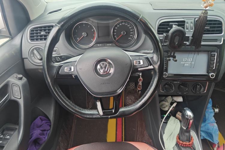 Used Volkswagen Polo 2016 1.6L Automatic Comfort Model Steering Wheel