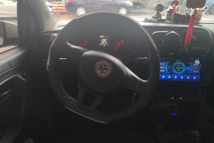 Used Volkswagen Polo 2016 1.4L Manual Fashion Model Steering Wheel