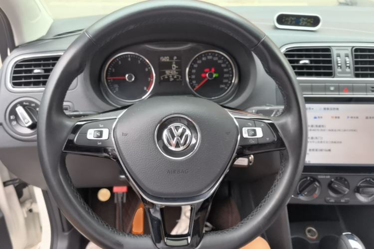 Used Volkswagen Polo 2016 1.6L Automatic Comfort Model Steering Wheel