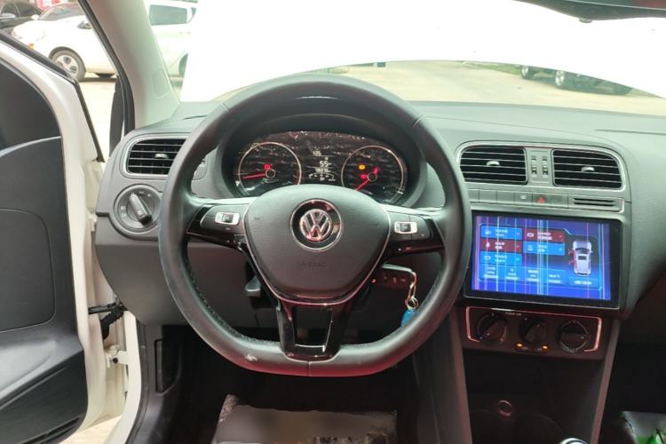 Used Volkswagen Polo 2016 1.6L Manual Comfort Model Steering Wheel