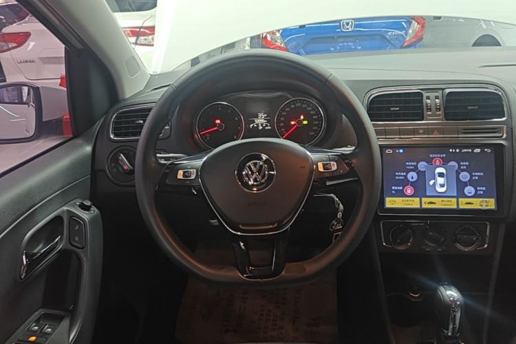 Used Volkswagen Polo 2016 1.6L Automatic Comfort Model Steering Wheel