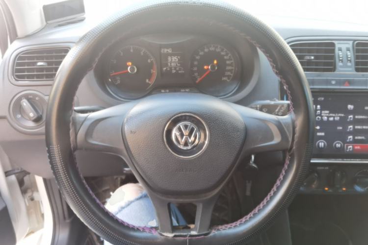 Used Volkswagen Polo 2016 1.4L Manual Fashion Model Steering Wheel