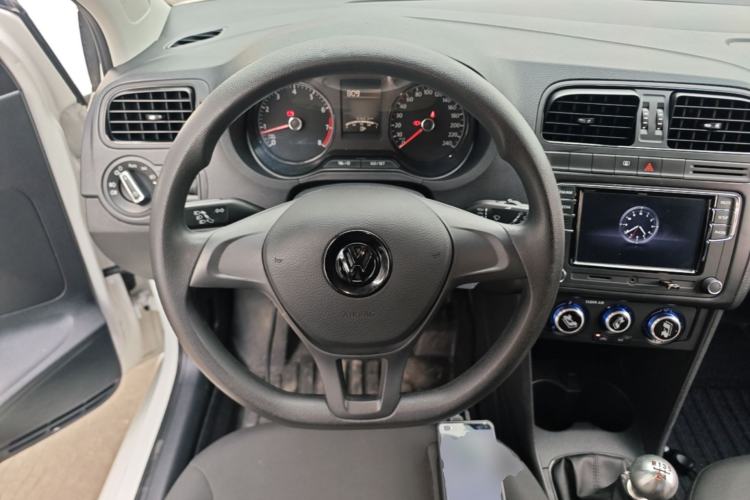 Used Volkswagen Polo 2016 1.4L Manual Fashion Model Steering Wheel