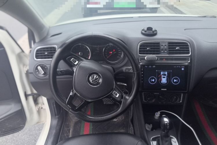 Used Volkswagen Polo 2016 1.6L Automatic Comfort Model Steering Wheel