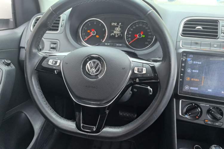 Used Volkswagen Polo 2016 1.6L Automatic Comfort Model Steering Wheel