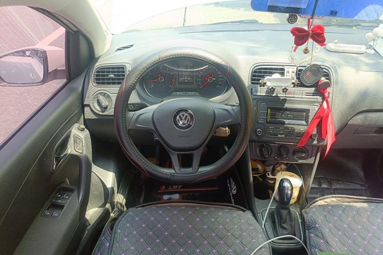 Used Volkswagen Polo 2016 1.4L Automatic Trendy Model Steering Wheel