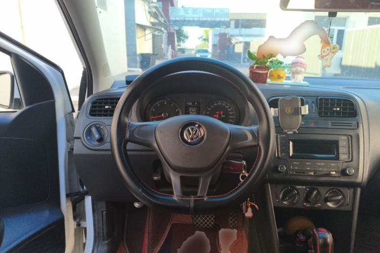 Used Volkswagen Polo 2016 1.4L Automatic Trendy Model Steering Wheel