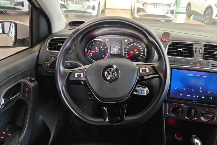 Used Volkswagen Polo 2016 1.6L Automatic Comfort Model Steering Wheel