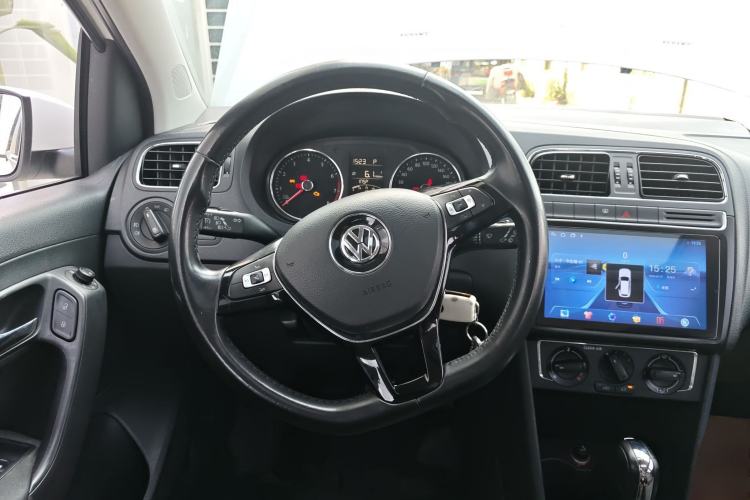 Used Volkswagen Polo 2016 1.6L Automatic Comfort Model Steering Wheel