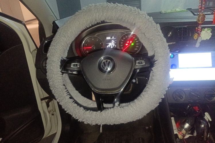 Used Volkswagen Polo 2016 1.6L Automatic Comfort Model Steering Wheel