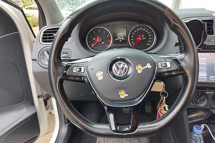 Used Volkswagen Polo 2016 1.6L Automatic Comfort Model Steering Wheel