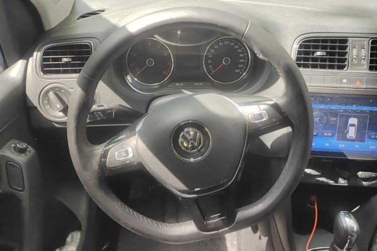 Used Volkswagen Polo 2016 1.6L Automatic Comfort Model Steering Wheel
