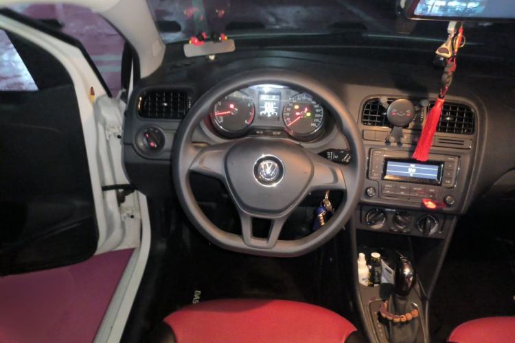 Used Volkswagen Polo 2016 1.4L Automatic Trendy Model Steering Wheel