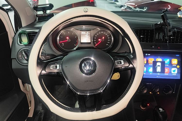 Used Volkswagen Polo 2016 1.6L Automatic Comfort Model Steering Wheel