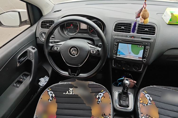 Used Volkswagen Polo 2016 1.6L Automatic Comfort Model Steering Wheel