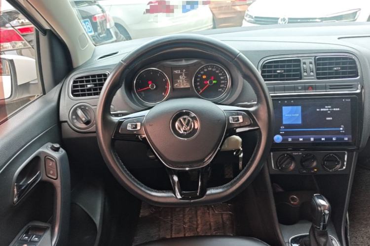 Used Volkswagen Polo 2016 1.6L Automatic Comfort Model Steering Wheel