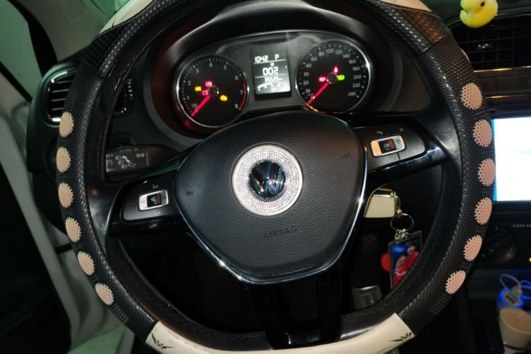 Used Volkswagen Polo 2016 1.6L Automatic Comfort Model Steering Wheel