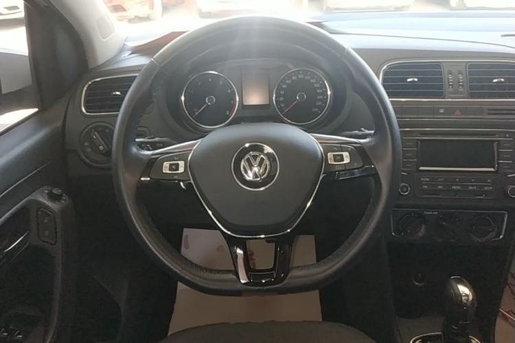 Used Volkswagen Polo 2016 1.6L Automatic Comfort Model Steering Wheel
