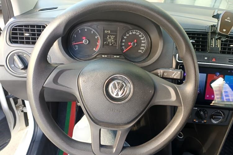 Used Volkswagen Polo 2016 1.4L Manual Fashion Model Steering Wheel