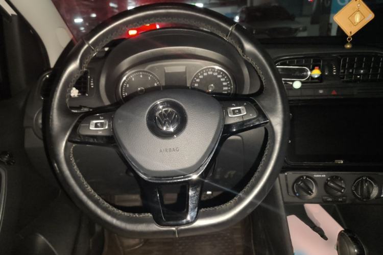 Used Volkswagen Polo 2016 1.6L Automatic Comfort Model Steering Wheel