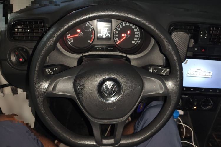 Used Volkswagen Polo 2016 1.4L Manual Fashion Model Steering Wheel