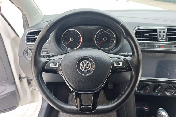 Used Volkswagen Polo 2016 1.6L Automatic Comfort Model Steering Wheel