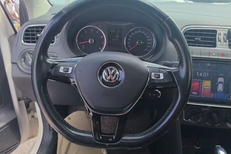 Used Volkswagen Polo 2016 1.6L Automatic Comfort Model Steering Wheel