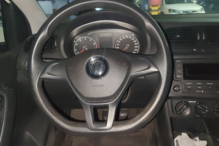 Used Volkswagen Polo 2016 1.4L Manual Fashion Model Steering Wheel