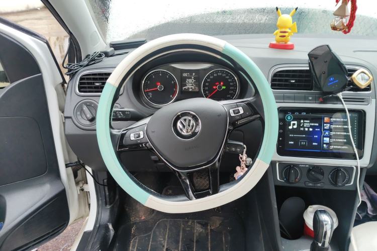 Used Volkswagen Polo 2016 1.6L Automatic Comfort Model Steering Wheel