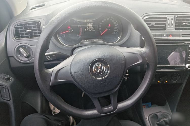 Used Volkswagen Polo 2016 1.4L Manual Fashion Model Steering Wheel