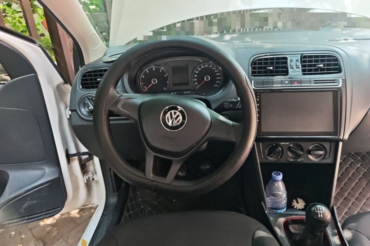Used Volkswagen Polo 2016 1.4L Manual Fashion Model Steering Wheel