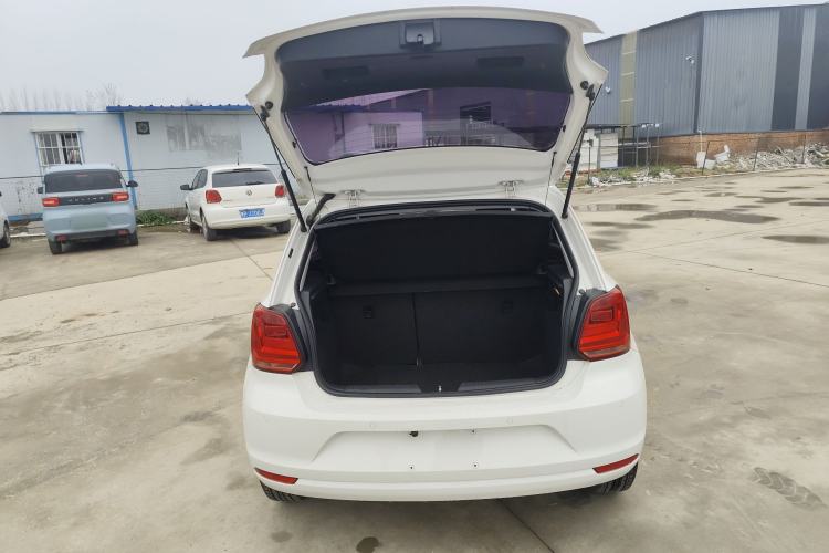 Used Volkswagen Polo 2016 1.6L Automatic Comfort Model Trunk