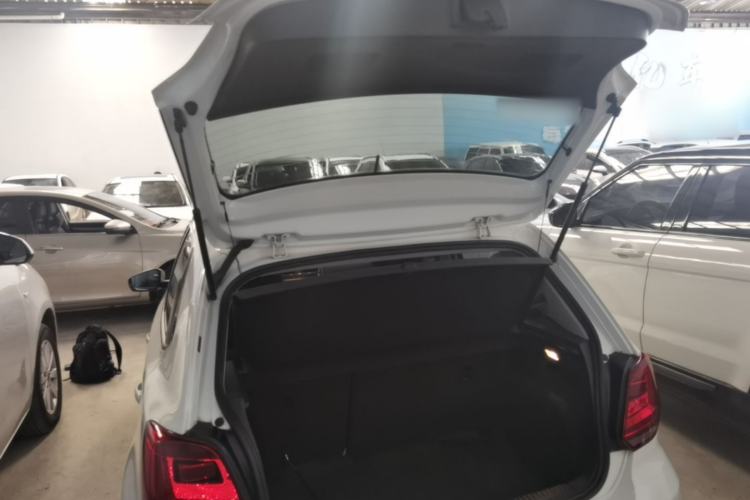Used Volkswagen Polo 2016 1.6L Automatic Comfort Model Trunk