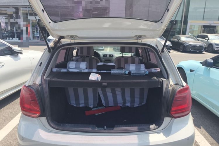 Used Volkswagen Polo 2016 1.6L Automatic Comfort Model Trunk