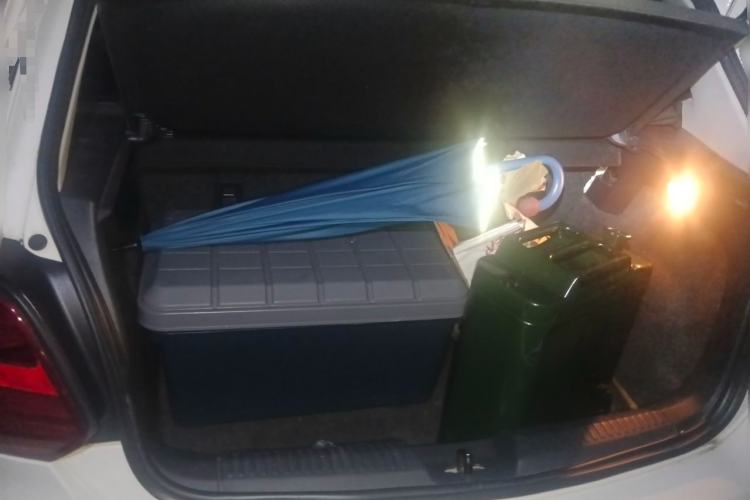 Used Volkswagen Polo 2016 1.4L Manual Fashion Model Trunk